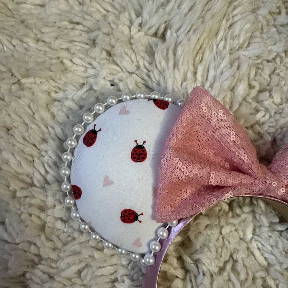 Valentine’s Day Minnie Ears - Picture 3 of 6